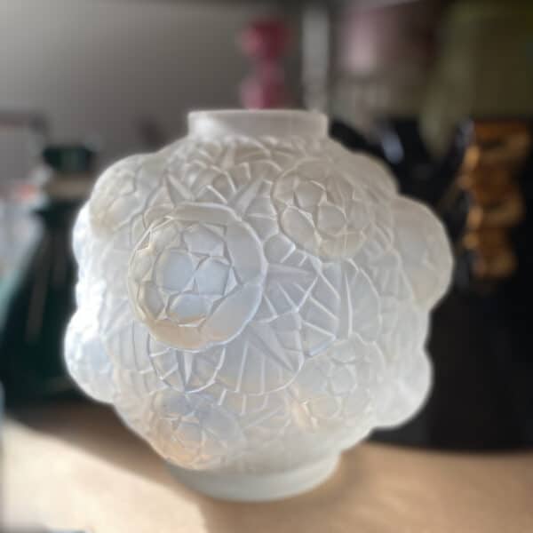 Espaivet art deco globe vase in frosted glass 1930