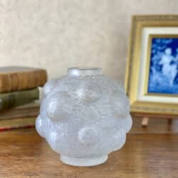art-deco-globe-vase-in-frosted-glass-espaivet-c1930-antique-french-glass-vase-boule-1930 (3)