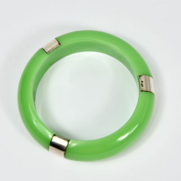 Apple green bakelite and silver bangle divine style french antiques 2
