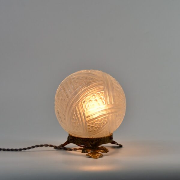 Verlys Les Hanots Art Deco Globe Lamp divine style french antiques