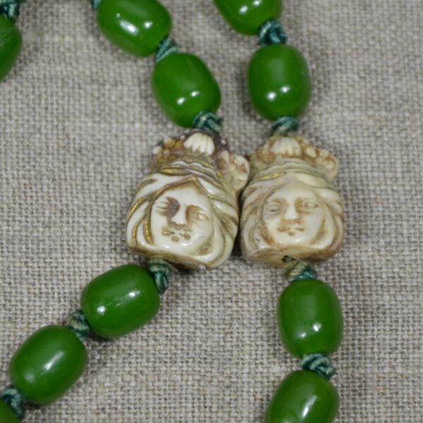 1920s Neiger-style green bakelite necklace (3)