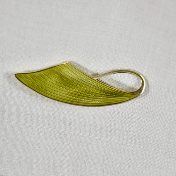 aksel Holmsen Norway-sterling-silver-green leaf-brooch-guilloche-norway-signed 2 (1)