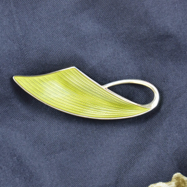 aksel Holmsen Norway-sterling-silver-green leaf-brooch-guilloche-norway-signed 2