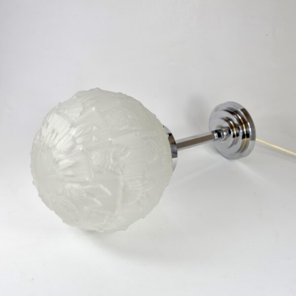 large art deco globe light in chrome glass 9 frosted glass shade 1930 Les Hanots frosted glass 2
