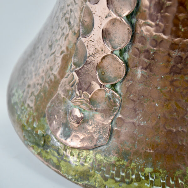 antique hammered copper pitcher dovetail seams 19thc ewer large jug (4)