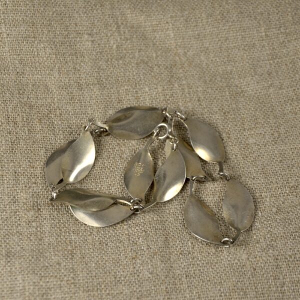 david-andersen-norway-sterling-silver-enamel-green-leaf-necklace-1950s-1960s (1)