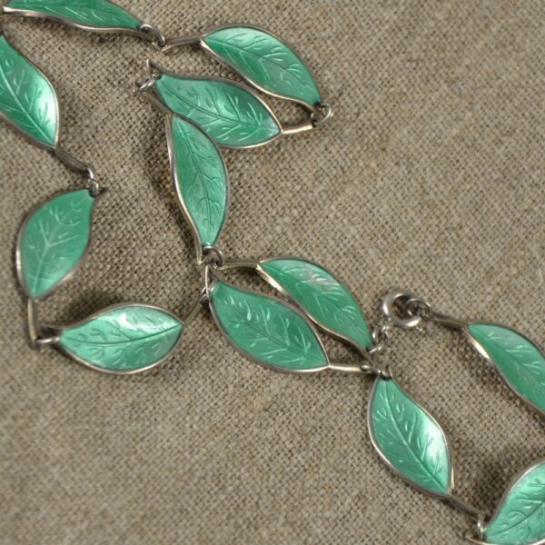 david-andersen-norway-sterling-silver-enamel-green-leaf-necklace-1950s-1960s (3)
