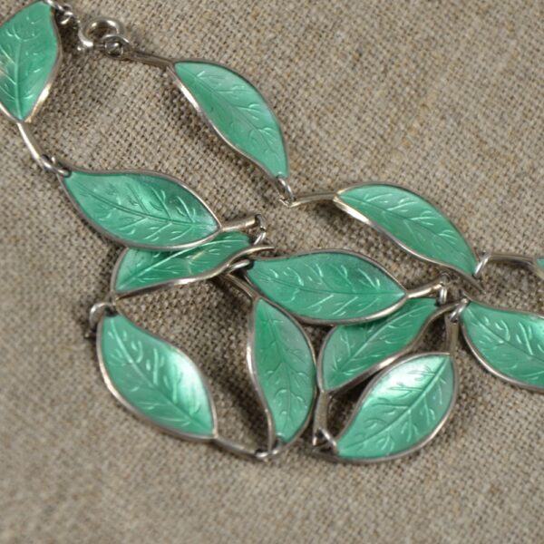 david-andersen-norway-sterling-silver-enamel-green-leaf-necklace-1950s-1960s (4)