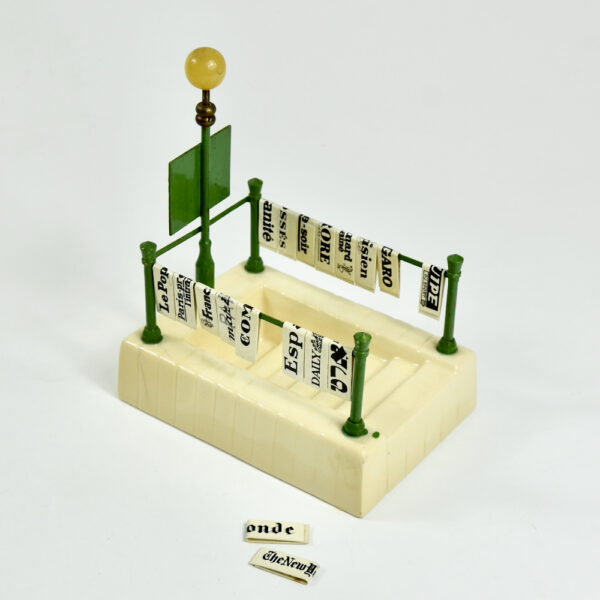 miniature Paris Metro newsstand aperitif set french vintage barware bar accessory 1940s 5