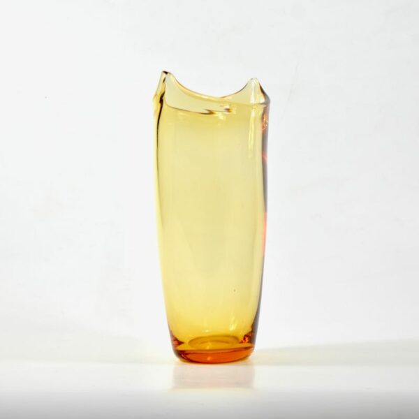 Early Geoffrey Baxter Whitefriars Bat Wing vase, golden amber c1955 pattern (1)