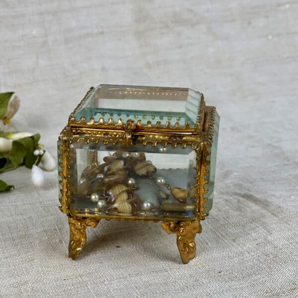 Antique-bevelled-glass-reliquary-jewel-box-napoleon-iii-jewelry-box boudoir