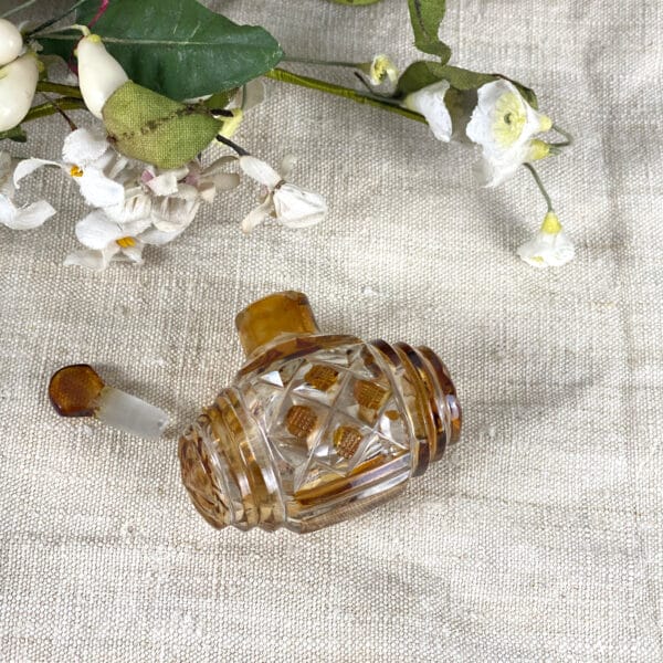 antique amber cut glass barrel perfume bottle 19th century novelty scent flask 1830s (1)